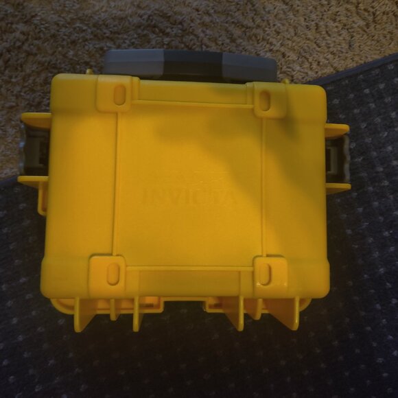 3 Slot Invicta Bright Yellow Impact Watch Case - Picture 6 of 7